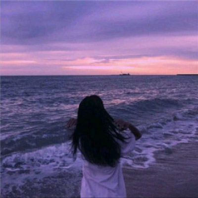 女生海边头像背影图片(26张)