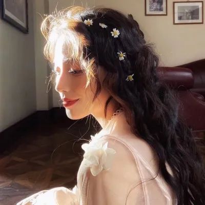 清新文艺女青年的头像(优选24张)