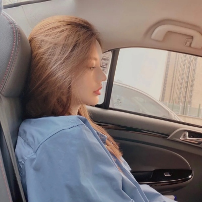 高级质感的女生头像(共24张)