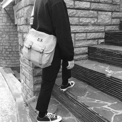 高清男头黑白伤感图片(优选20张)