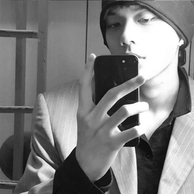 高清男头黑白伤感图片(优选20张)