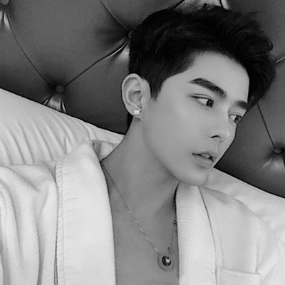 高清男头黑白伤感图片(优选20张)