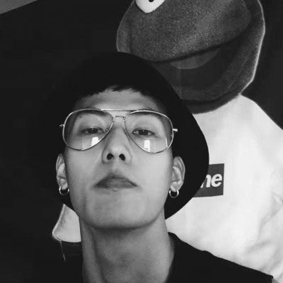 高清男头黑白伤感图片(优选20张)