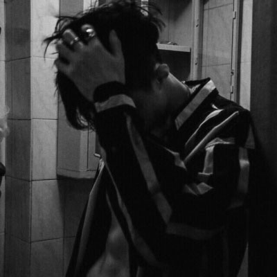 高清男头黑白伤感图片(优选20张)