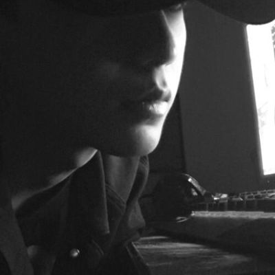 高清男头黑白伤感图片(优选20张)