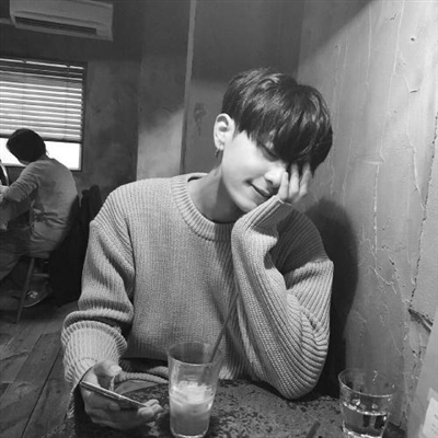 高清男头黑白伤感图片(优选20张)