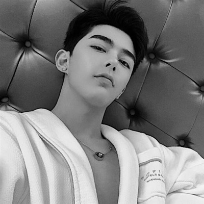 高清男头黑白伤感图片(优选20张)