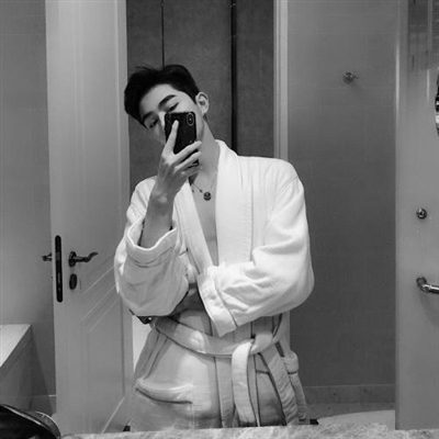 高清男头黑白伤感图片(优选20张)