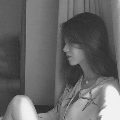 黑色高清头像女生头像(优选24张)