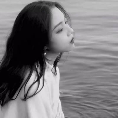 黑色高清头像女生头像(优选24张)