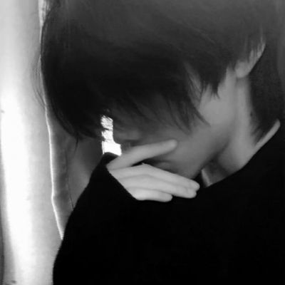 男生暗系帅气头像图片(精选20张)