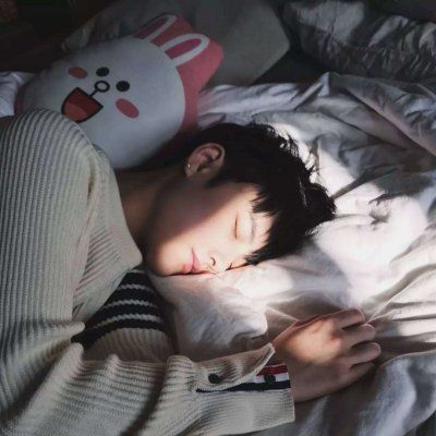 男生暗系帅气头像图片(精选20张)