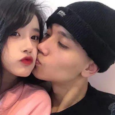 2023情侣头像 一男一女情头(共24张)