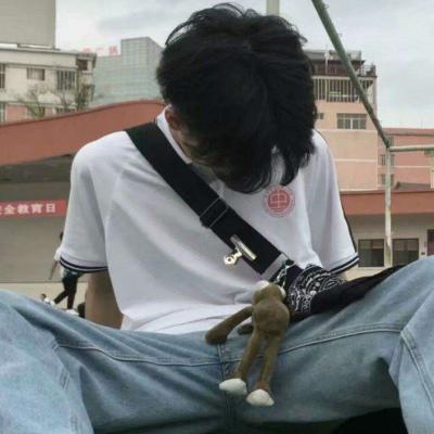 又霸气又高冷的男生头像(精选32张)