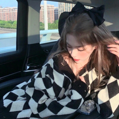 好看的高清女头像图片大全(共22张)