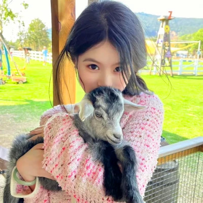 好看的高清女头像图片大全(共22张)