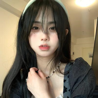 好看的长发女生头像(优选22张)