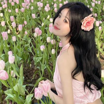 好看的长发女生头像(优选22张)