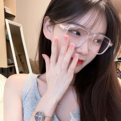 好看的长发女生头像(优选22张)