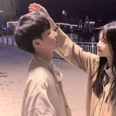 2023非常甜又恩爱的情头(精选22张)