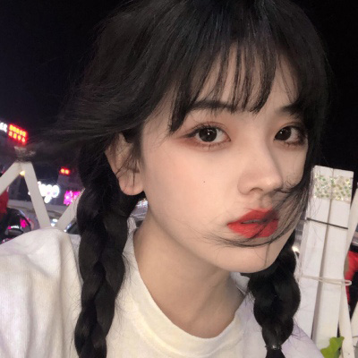 好看的高清头像女气质图片大全(精选16张)