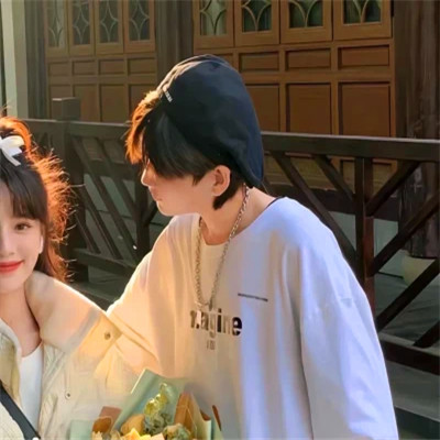 温柔宠溺的情侣头像(18张)