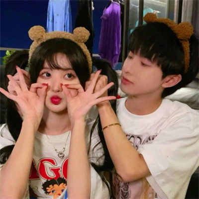 温柔宠溺的情侣头像(18张)