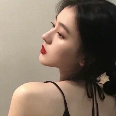 白月光女生头像温柔清新图片大全(共20张)