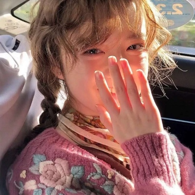 白月光女生头像温柔清新图片大全(共20张)