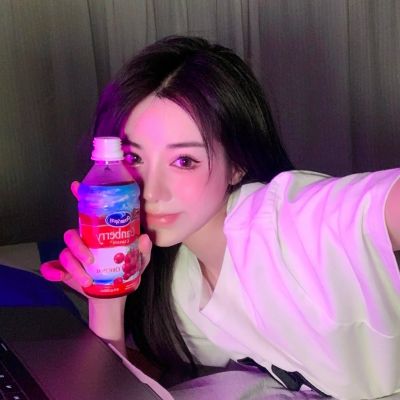 很唯美又很有高级的美女好看头像图片(22张)