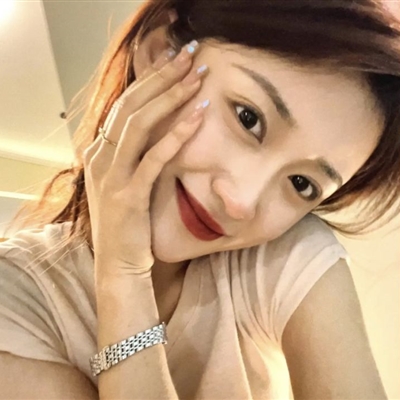 很唯美又很有高级的美女好看头像图片(22张)