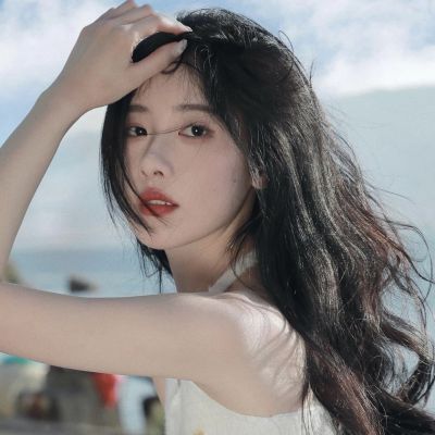 很唯美又很有高级的美女好看头像图片(22张)