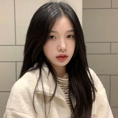 白月光女生头像温柔清新图片大全(共20张)