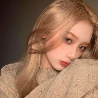 白月光女生头像温柔清新图片大全(共20张)