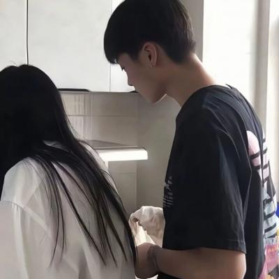 2023最新好看情侣yy头像一男一女图片(共20张)