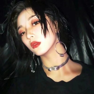 如风般的女子个性欧美头像图片(精选18张)