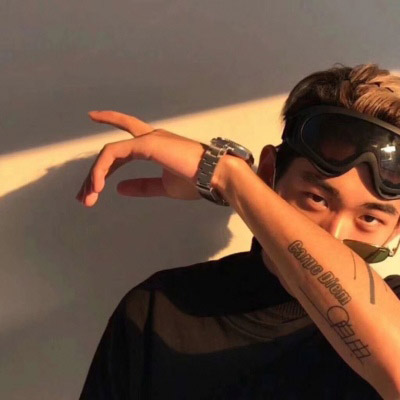 个性阳光帅气男生头像图片大全(22张)