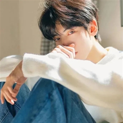 2023干净阳光的男生头像(22张)