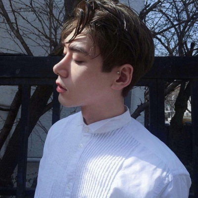 2023干净阳光的男生头像(22张)