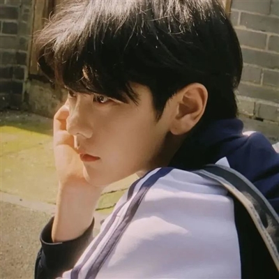 2023干净阳光的男生头像(22张)