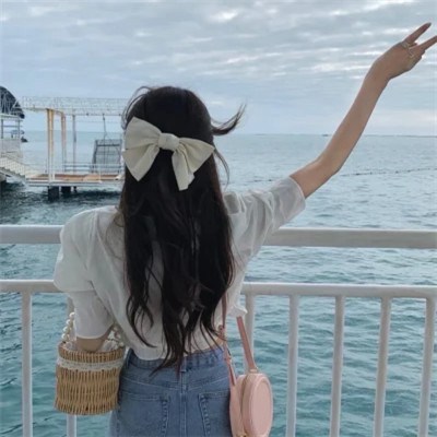 2023微信女生的头像图片(共24张)