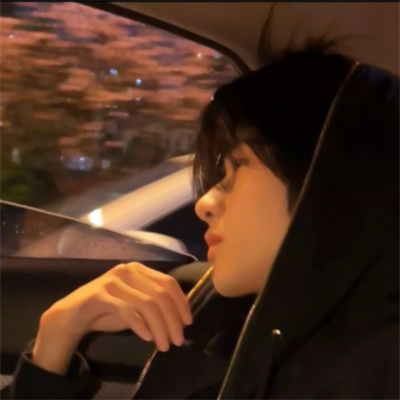 黑暗系颓废男生头像(优选20张)