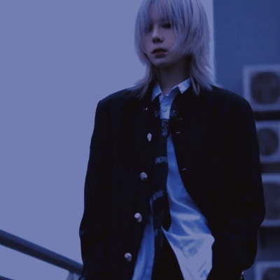 黑暗系颓废男生头像(优选20张)