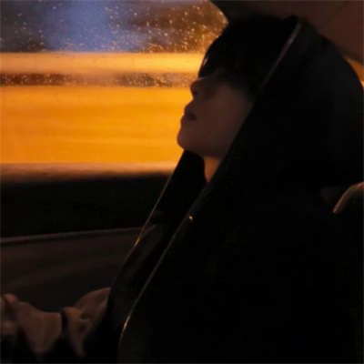 黑暗系颓废男生头像(优选20张)