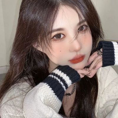 慵懒风颓废女生头像(共24张)