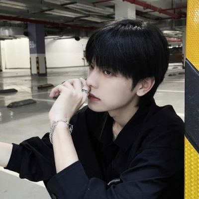 帅气男生个性十足的头像大全图片(优选24张)