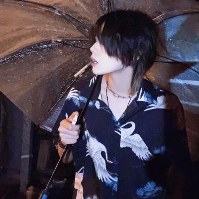 2023男生头像冷酷帅气图片(精选24张)