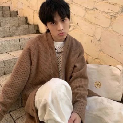 2023男生头像冷酷帅气图片(精选24张)