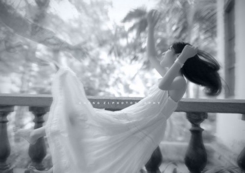 冷漠的女生伤感个性签名_伤心是心碎