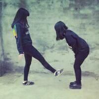 搞笑闺蜜头像一对两张带字图片